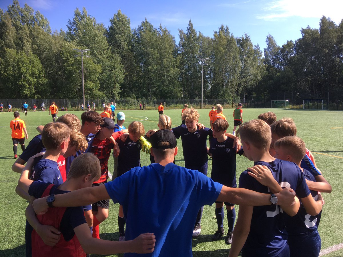 FCEP05_2's tweet photo. Kaitaalla hyvä vääntö Tikan kanssa. Pisteet Leppävaaraan 1-3 voitolla 👍. #FCEspoo #P15 #kakkonen https://t.co/0f1grZ1Vgb