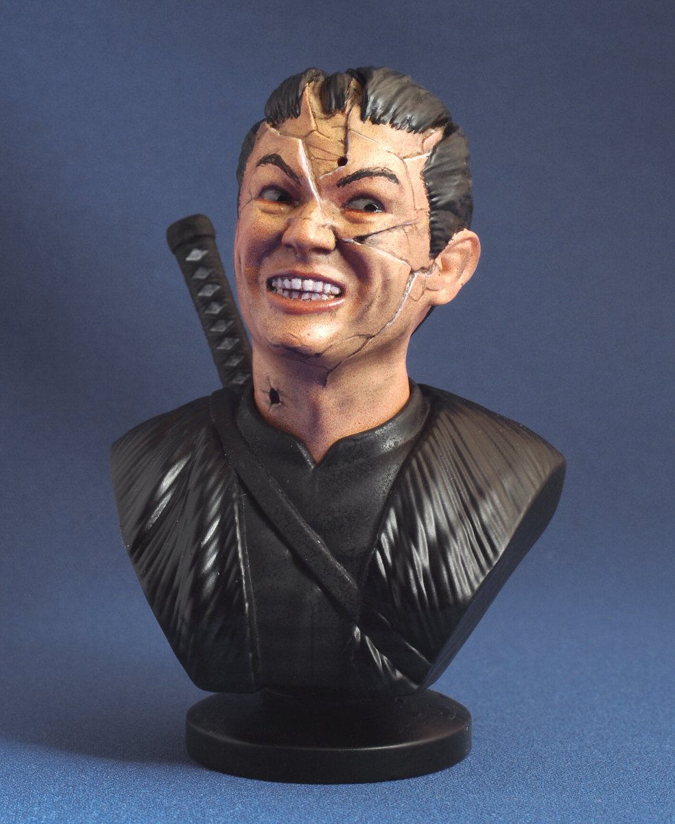 ペロヌガー 黒歴史と思われがちな感動作 ロボコップ3の敵サイボーグ オートモの胸像フィギュアを作りました Zbrushでモデリング 3dプリンターで出力 エアブラシ塗装です 顔が割れた感じが出せたかな Robocop Otomo Elegoomars T Co