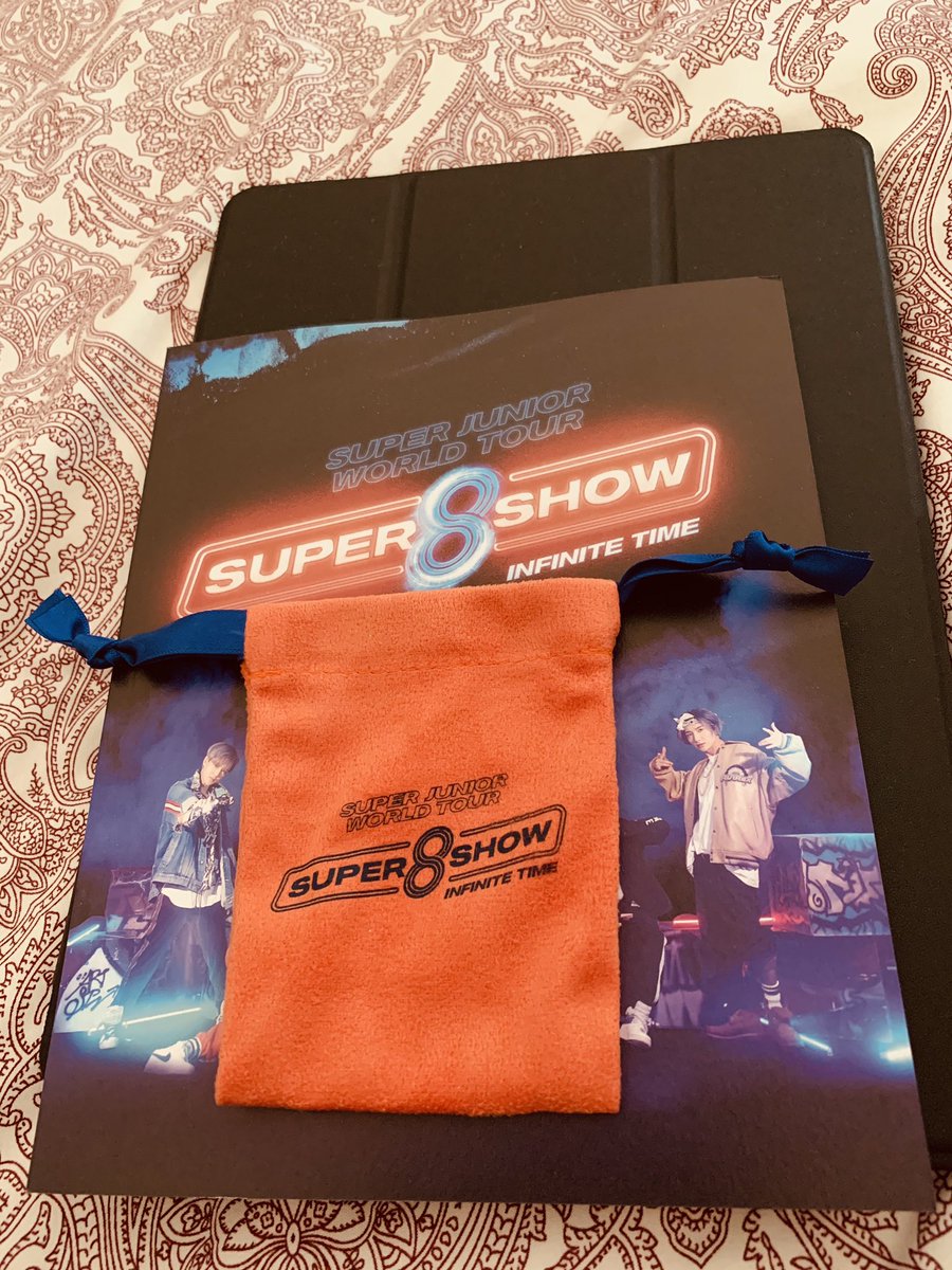 SitiVirgo79's tweet photo. Lets watch this b4 SJ returns start.
Lovin that it comes in kinho and I can watch it directly frm my fon,please SM in e future do this again 💙
Really missing watchin Supershow concerts @SJofficial
#SuperJunior
#InfinateTime https://t.co/qCE2hzVEk0