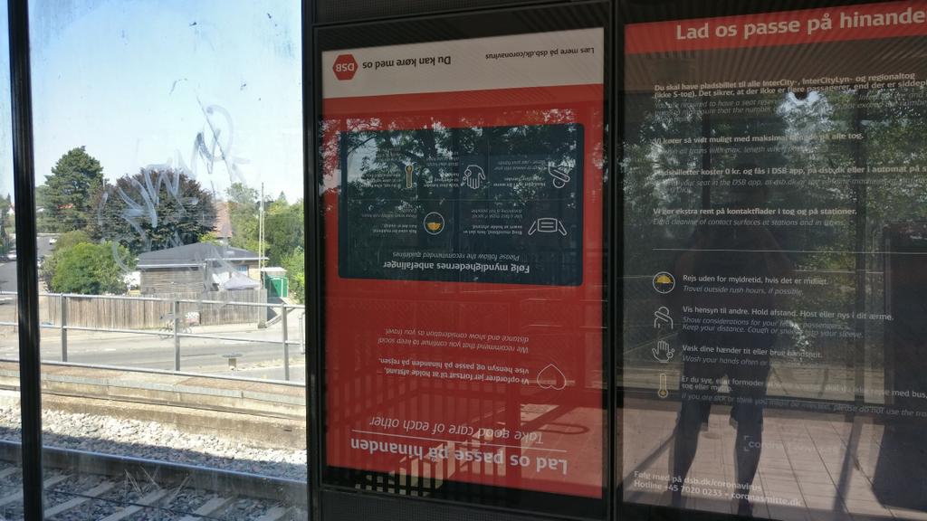 KristianNejsum's tweet photo. You had one job...
#coronadk https://t.co/rkZbpxwGEy