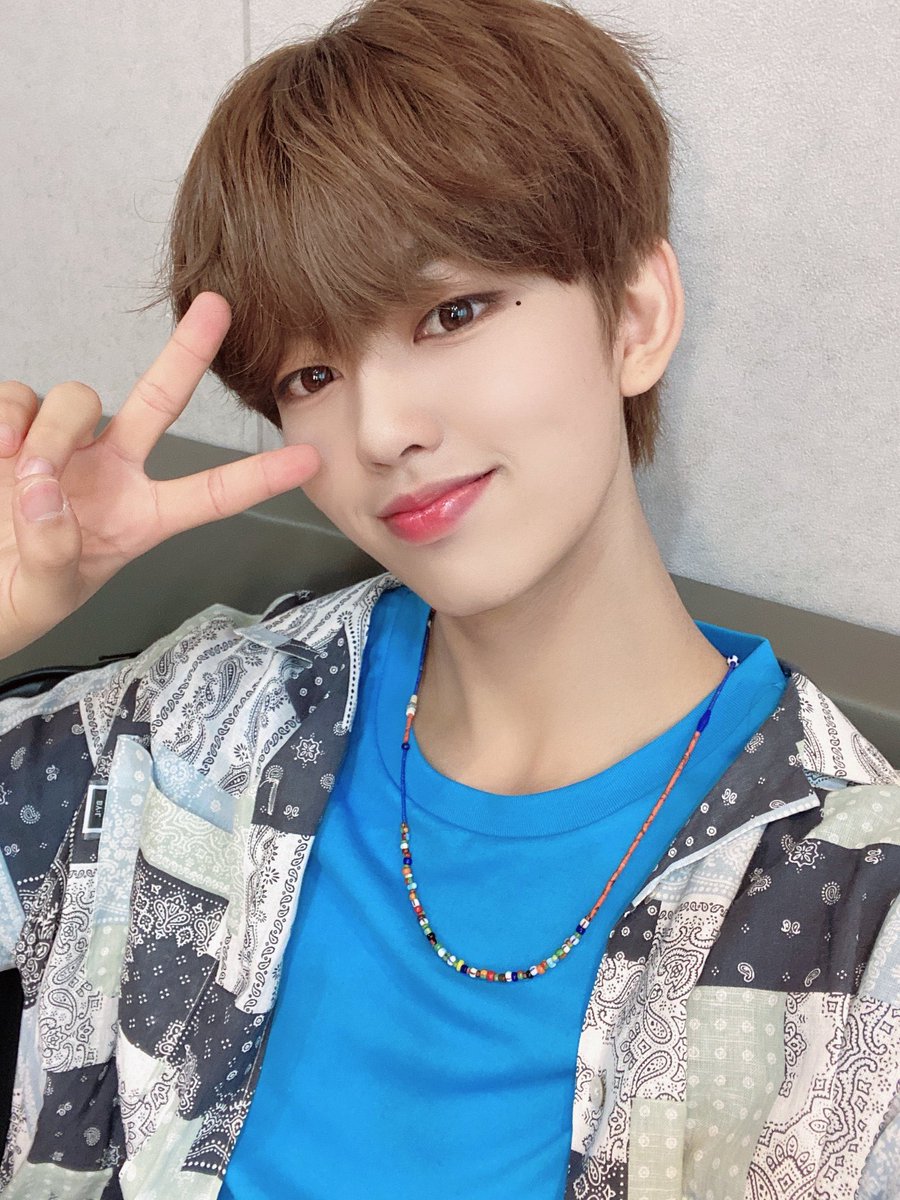 1THE9FRANCE_'s tweet photo. @1the9__official [TWITTER] - 200815

[#JUNGJINSUNG] 
The time has come, Wonderlands can’t come
It’s with a lot of regrets, but we don’t forget each other until the day we can meet again 🤙🏻 I love you 🌝💛

#WonderNine #1THE9
#JUNGJINSUNG
#GoodBye1THE9 #Count https://t.co/2XnU8hiIJc