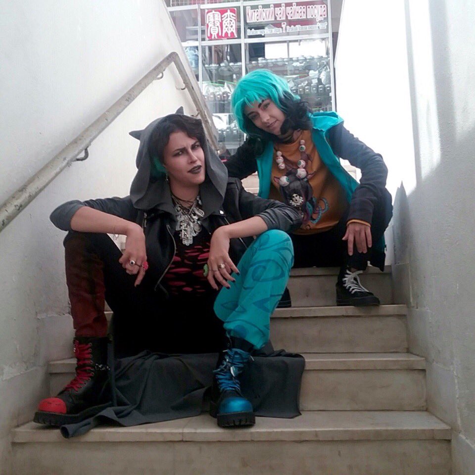 get_baget's tweet photo. @_yanash_  мы с @Nita_cosplay тоже поняли, что Балор и Яна те ещё гопники https://t.co/Mb0WFoUReI