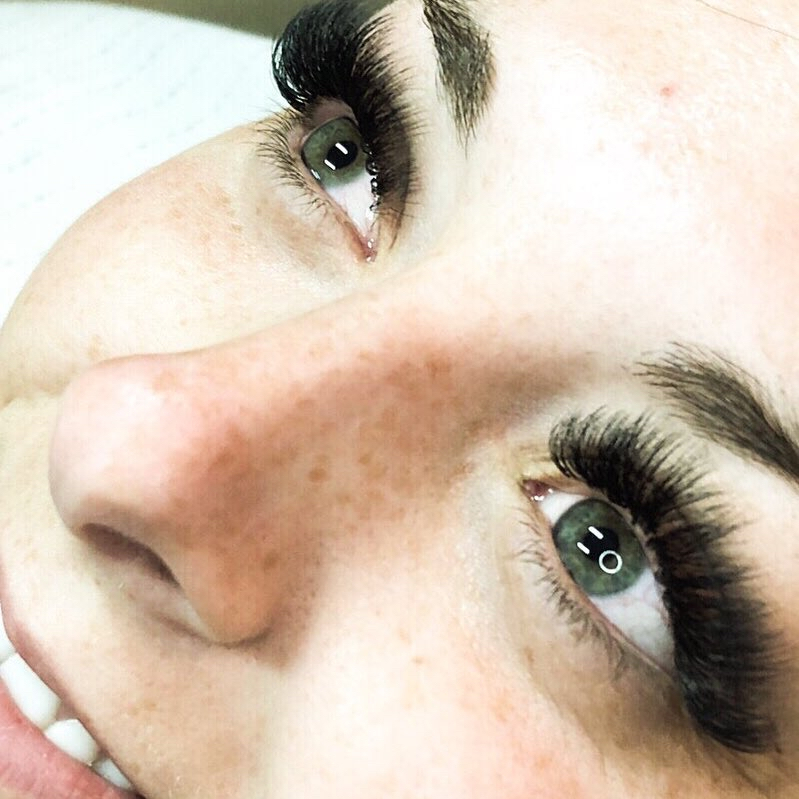 lash_happy's tweet image. JUST A LITTLE EYE CANDY FOR YOUR SATURDAY.  😍

One of these days I’ll think ahead a bit more and get me lashing these beautiful eyes on video 🙌. Every time I think about it I’ve already started 🤦‍♀️. This set took me less than 2 hours using the #lashwrap. 
.
.