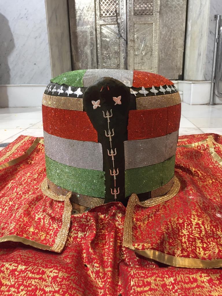 SbpTemple's tweet photo. 🙏🏻ॐ नमः शिवाय 🙏🏻
आज की १९वी घी पूजा 
दिन :- सनिवार 
ता :-१५-०८-२०२०
 || निर्गुण शिवजी के दर्शन को आये ब्रम्हा-विष्णु ||
         🙏🏻*हरि ओम्*🙏🏻#BabulnathMandir https://t.co/szhF1vRBKE