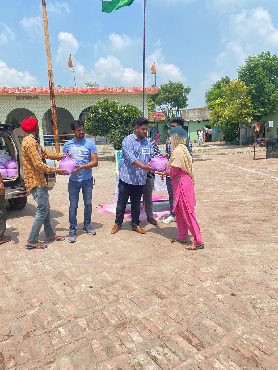 AkshaySharmaOrg's tweet image. @NSUIPUNJAB Student Leaders celebrated #IndependenceDayIndia by distributing Dry Food packets, Sweets On this momentous day, let us resolve once more to handheld each other in our battle against Covid. We will beat this enemy too.
@Neerajkundan @hrithikarora80 @NSUIPunjab
