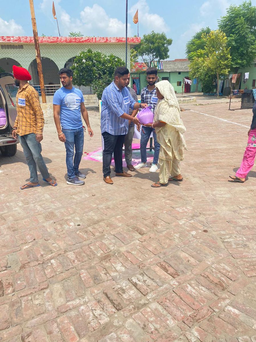AkshaySharmaOrg's tweet image. @NSUIPUNJAB Student Leaders celebrated #IndependenceDayIndia by distributing Dry Food packets, Sweets On this momentous day, let us resolve once more to handheld each other in our battle against Covid. We will beat this enemy too.
@Neerajkundan @hrithikarora80 @NSUIPunjab