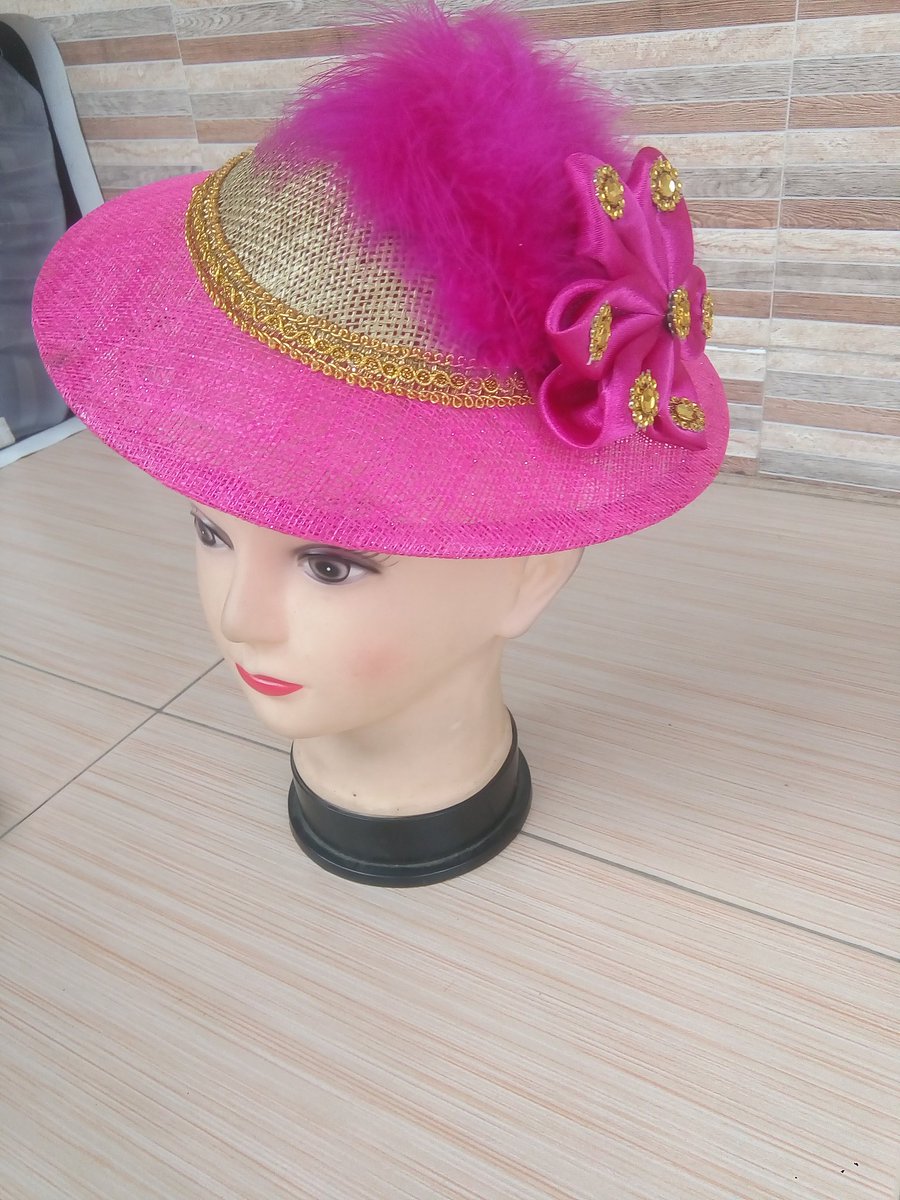 estizzles's tweet image. Exclusive