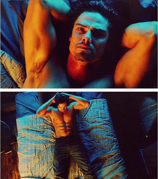 BatB_Beastie's tweet image. How are you all coping during this heatwave? 🥵  It really is too hot to sleep with your shirt on.😏  #ShirtlessSaturday #BATB #JayRyan