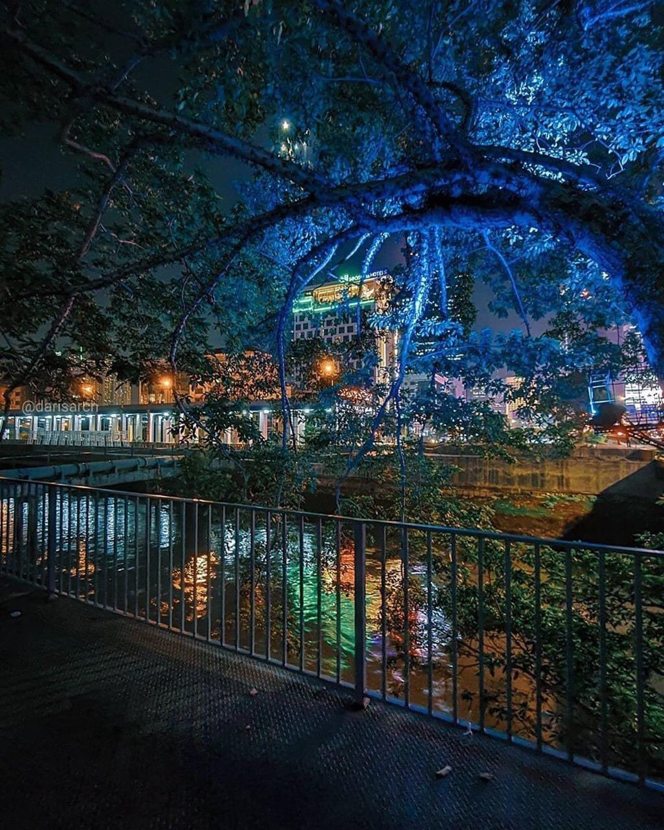 aniesbaswedan's tweet photo. Jakarta telah menjadi salah satu kota paling “instagrammable” di dunia. Begitu banyak foto dan cerita tentang Jakarta. Yang ini adalah seri foto karya Daris Suransyah.

Terima kasih, teruslah bercerita tentang #WajahBaruJakarta.

https://t.co/sfQ2xlKieK https://t.co/p3hnWKivzf