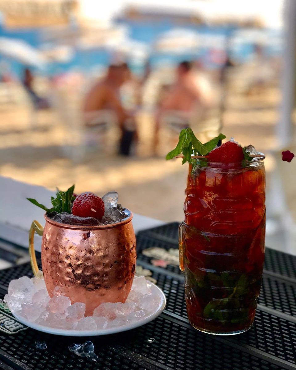 Nui_beach's tweet photo. El nostre cocteler @fabvi18 ens deixa amb la boca oberta cada vegada que prepara un còctel.🍹😮
.
.
.
.
#cocktail #nuibeachcalella #nuibeach #calella #fresh #cocktailtime #yummy #summer #summertime #calellabeach #beachtime #relax #beachclub #restaurant #maresme #barcelona #platja https://t.co/WRLIwASijW