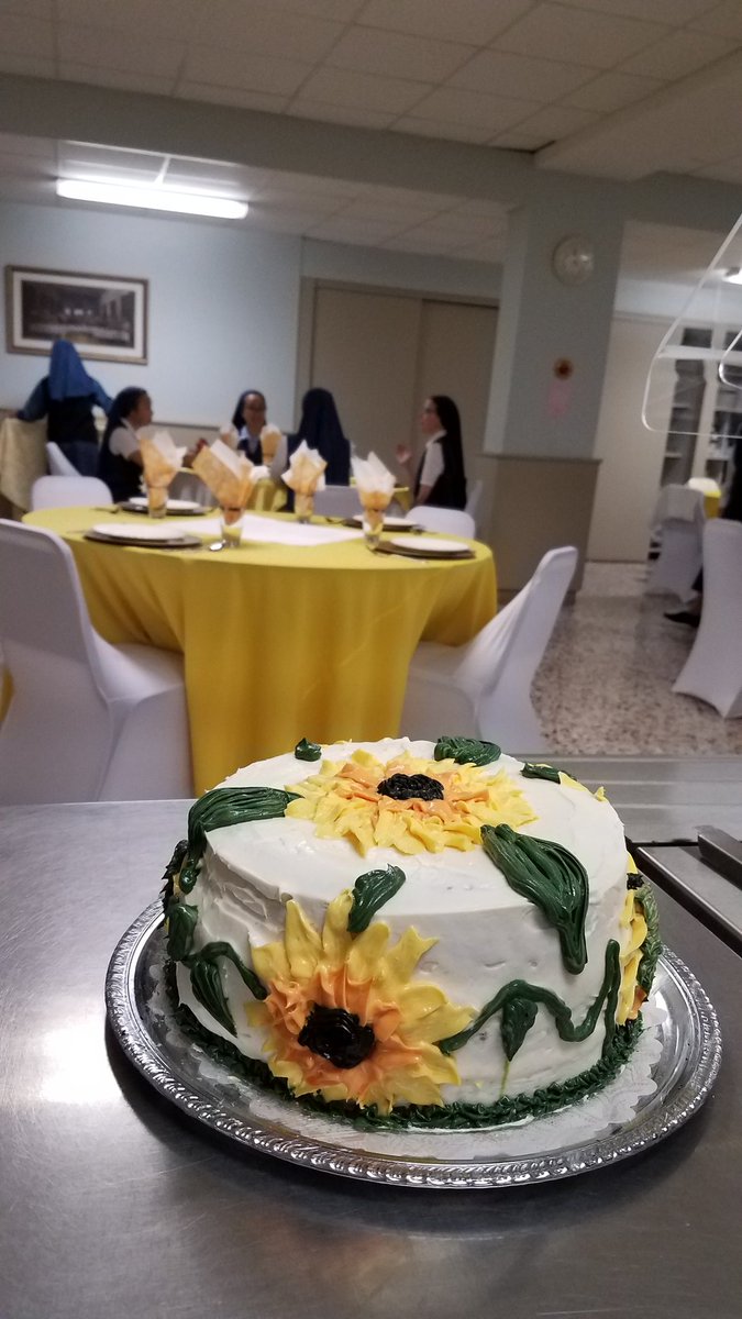 nunblogger's tweet image. Chapel is ready for @sisterKhristina's #finalvows. Now we're getting the refectory set up for the afterparty!