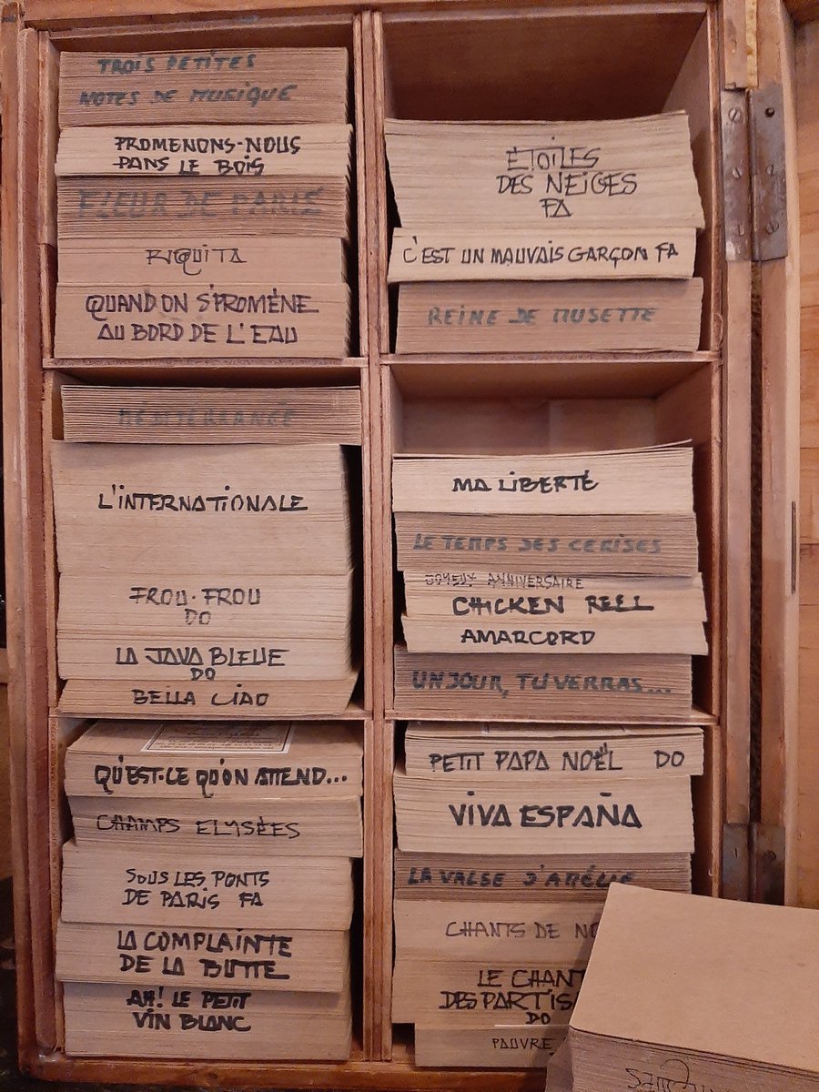 helenepaumier's tweet photo. C'est trop trop bien ce musée !
#Dollon #Sarthe
(Plus consensuel que la maternelle, nom genré ! Aïe, pas taper !) https://t.co/yGa4zNkB5y