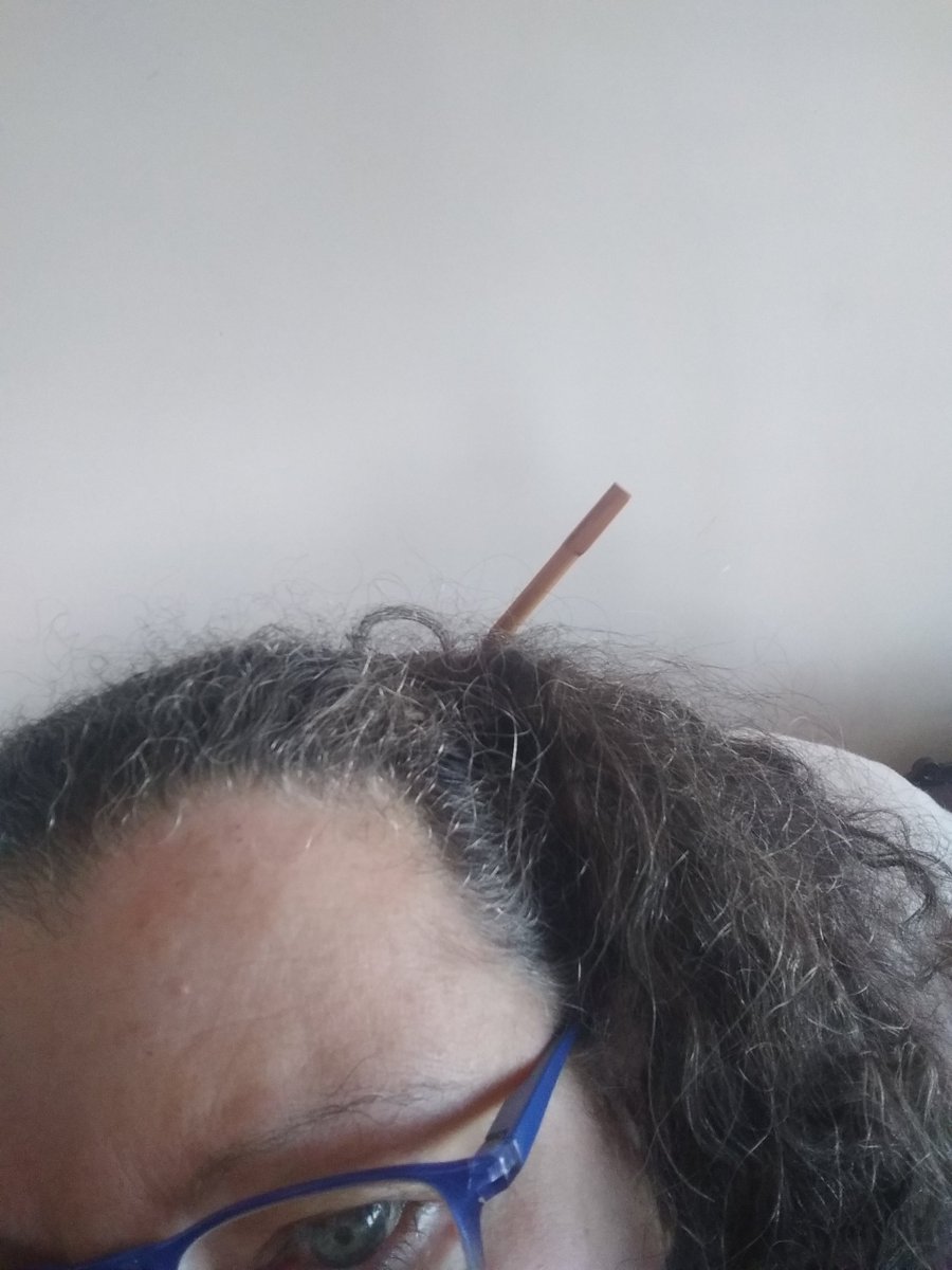 dianamaffia's tweet image. Modo sushi. Las canas y el frizz son mi naturaleza #CuarentenaExtendida