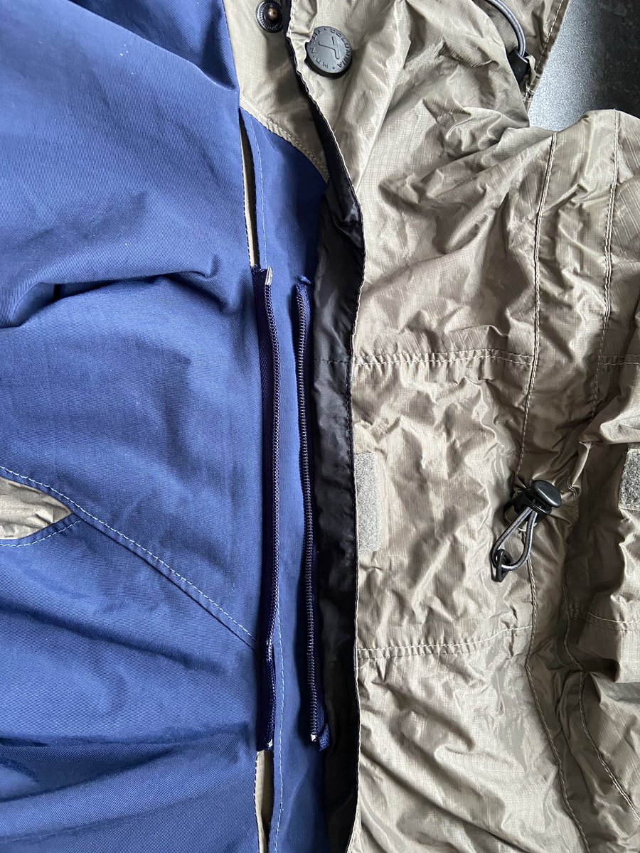ProFitNutrition's tweet photo. Very dissatisfied, apparently one of the globes most reputable winter sports wear brands! This +£500 coat couldn’t withstand a delicates wash to rejuvenate its water repellency. The hood got ripped out of the neck pocket and ripped off the zip!! Not recommend @Columbia1938 https://t.co/iP507qjuFm