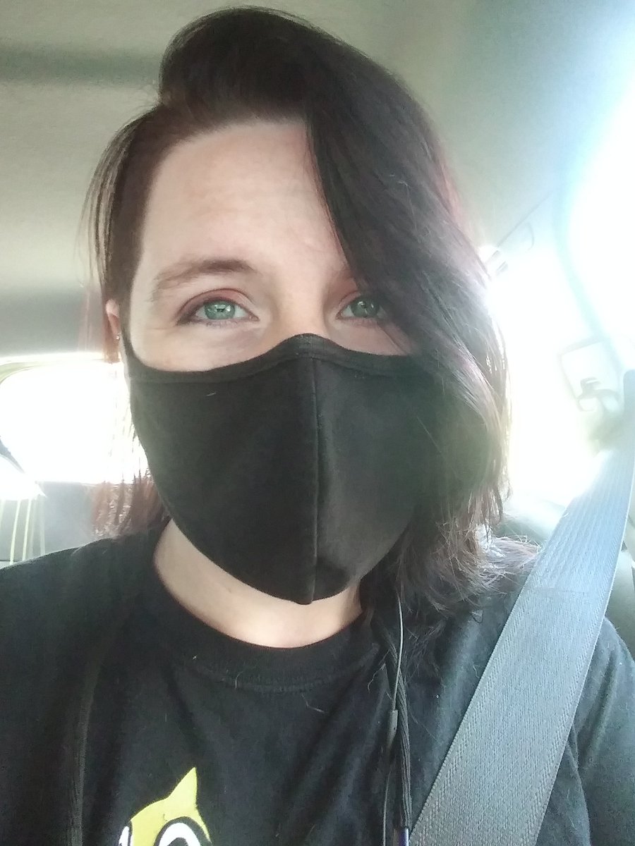 KittiiFox's tweet photo. Make-up days are so much easier under a #mask https://t.co/RDku4gNpGq