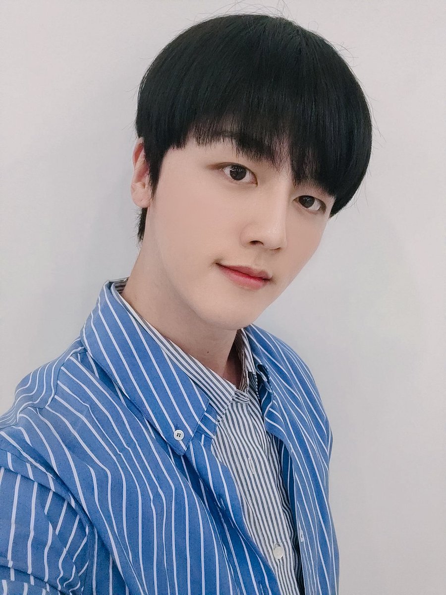 emptYB_'s tweet photo. 🐰💙🐰💙🐰 https://t.co/536npRlAWm