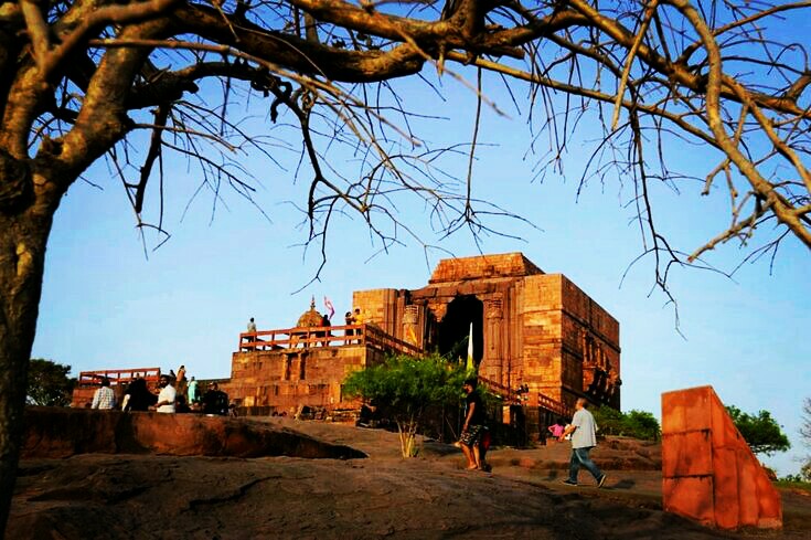 Bhojeshwar is an Incomplete temple, construction was abruptly stopped midway historians have speculated that this may have been due to a natural disaster, war or lack of financial resources, But none of the historians made up with any conclusions of the real reason for unfinised