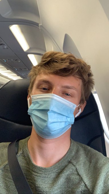 Off again ✈️ https://t.co/iwO3qTpwnU
