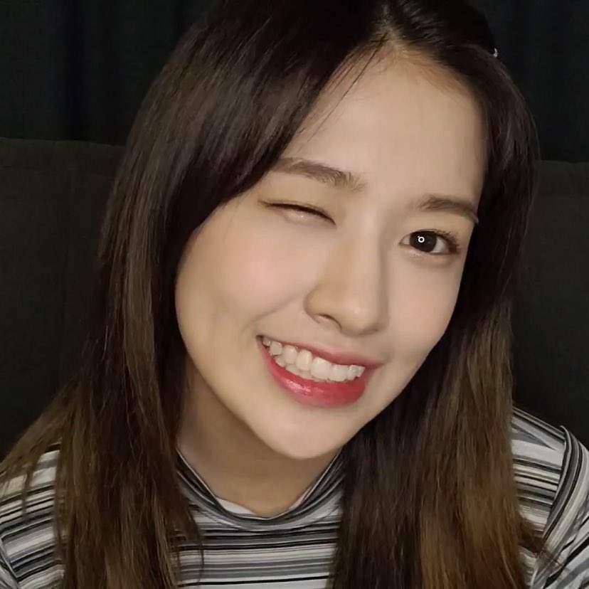 breadsbeanies's tweet photo. ☆ ##YUnight oomfies 😁☆~~ ! ! >< iHope U had an ##Wonderful day/night ✨☀️,,,,, 81 &amp;&amp; r laffinLots :DD 👉🏻👈🏻  rmbr 2stream Daydream!!! it’s healthy 4 You 💦🧊🍼 [♡] iLuv u sm oki:]] 🌱🌞👄🧍🏼‍♀️🐶💖🌻🍞🐕💙💫🥑🎾💌 https://t.co/ZNJrCuan7t