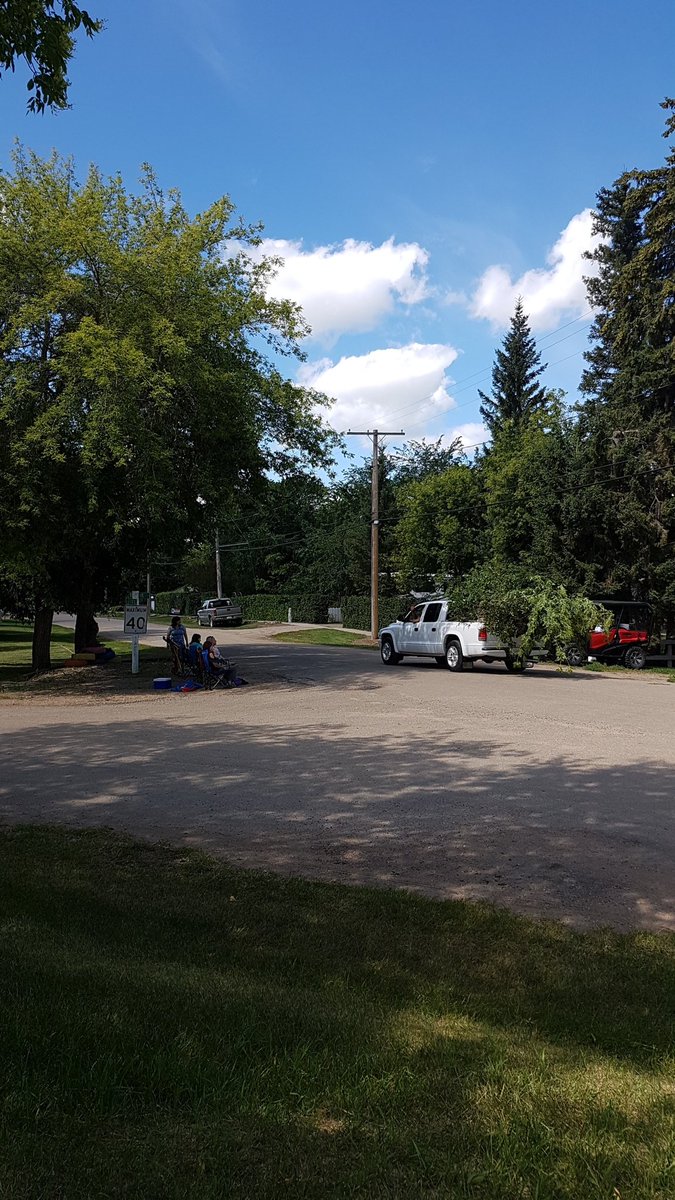 My Beach Ave guess proved correct. These guys must have got up early to get this spot.