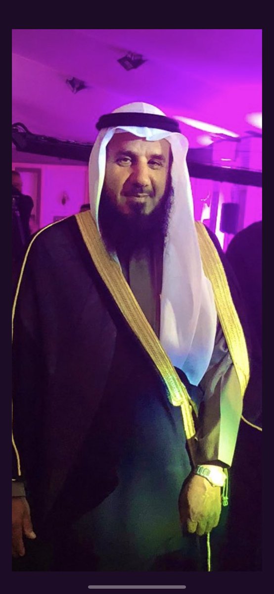 يالعوازم مابقى شي يازحول الرجال 
دائرتنا الخامسه وين فعل ارجالها
راحت اربع يالعوازم على جرفٍ هيال
والعوازم بس كرسي لها بلحالها
انتم اكثر بالعدد يامبركة الجمال
والحمول الكايده مالها الا اجمالها
قالها جبر بن جامع ولوّح بالعقال
واشهد انه شيخ صنديد يومٍ قالها

 #عوازم_الخامسه