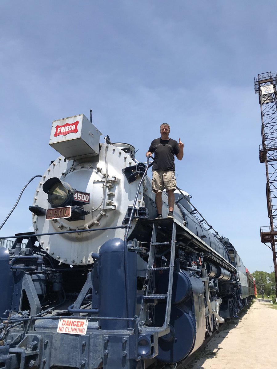 Flea Ruzic tweet media