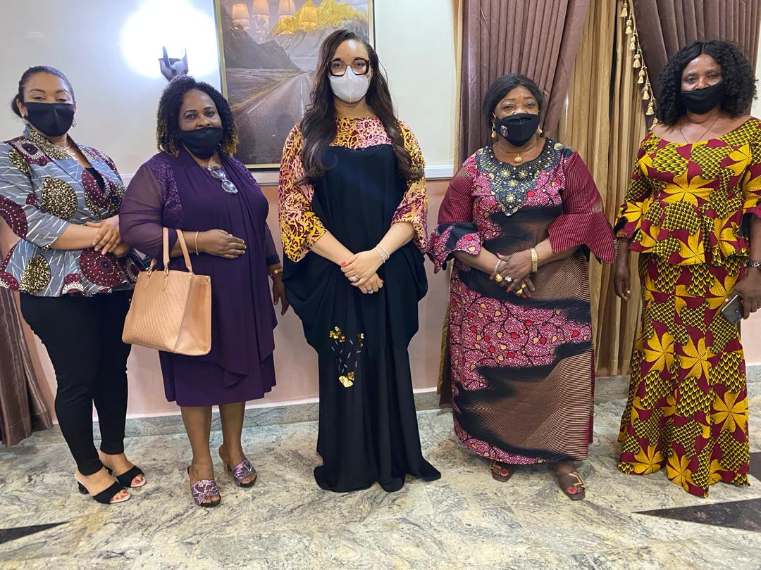 Chioma_Uzodimma's tweet photo. 1/In my particular style of collaborative approach to doing things, I have continued to consult and meet with relevant government appointees and support groups. 

On this note, I received Hon. Josephine Nnoham, Special Adviser to Governor @Hope_Uzodimma1 on Women Mobilization. https://t.co/yxRol9B9xL