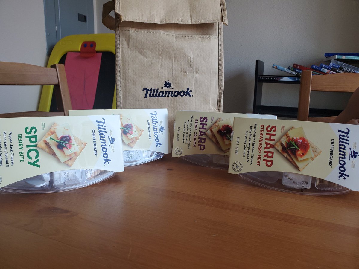 KittyBooFook's tweet photo. Ngl didn't think it would come off anything with @TillamookDairy #makeasnackpact but oh what showed up on my doorstep yesterday! https://t.co/niFV87aNBs