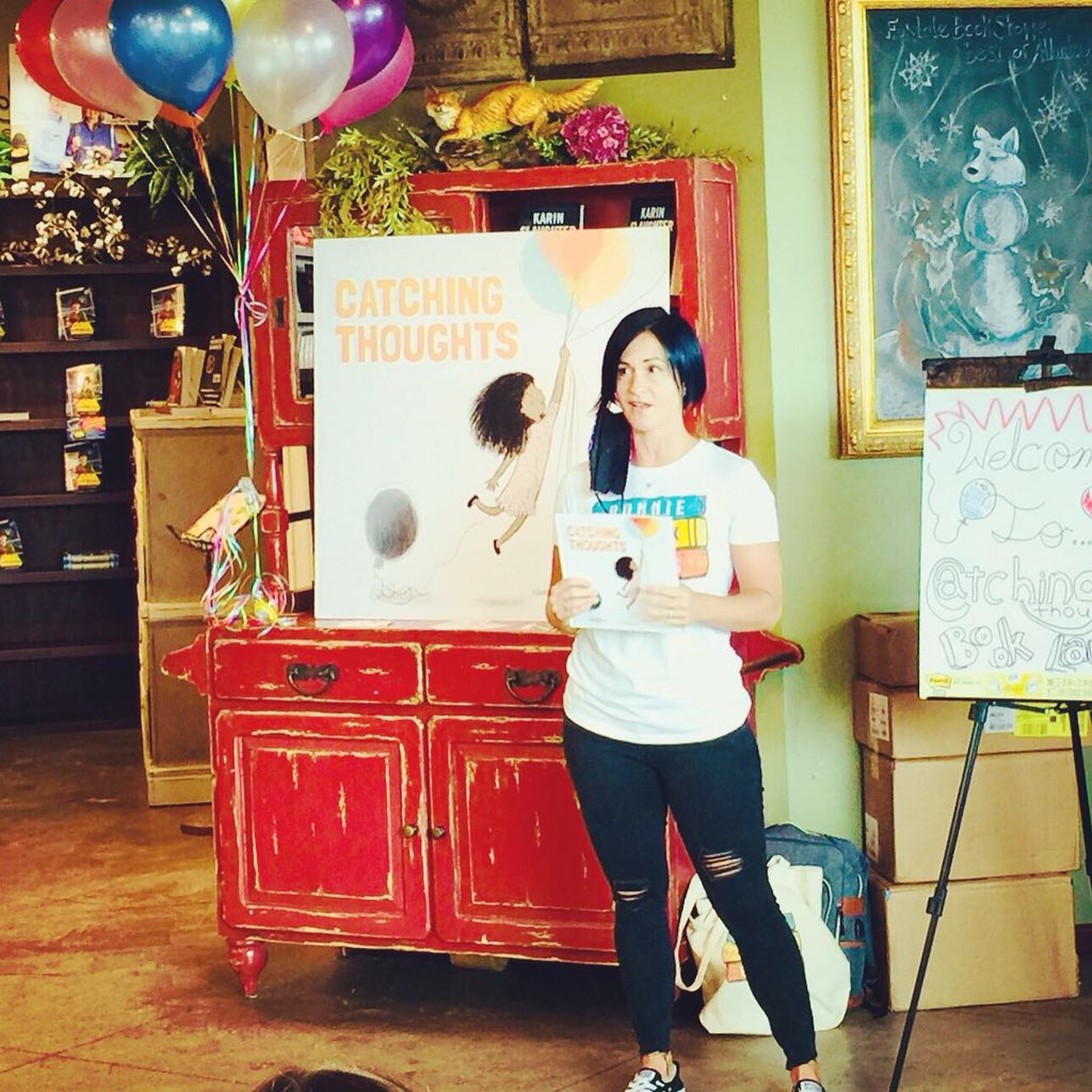 humble_bold's tweet photo. Congratulations to @bonclark on the launch of her new children’s book, Catching Thoughts, @FoxTale ! 🎈Fox Tale Shoppe did such a great job of hosting a fun, safe and socially distant event! 🦊📚👏🏻 #catchingthoughts #bonnieclark #foxtalebookshoppe #kidlit https://t.co/l29IXG58zR