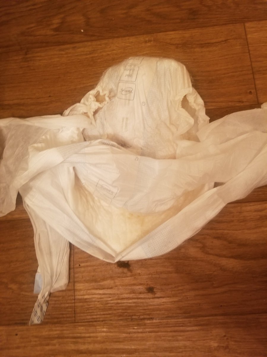 asdabdlut's tweet photo. Late post about a late night diaper, was playing video games all night and snapped this pic of my diaper.
#diaperboy #wetdiaper #diaperlover #ABDL #diaperedgamer https://t.co/krSJ9447WJ