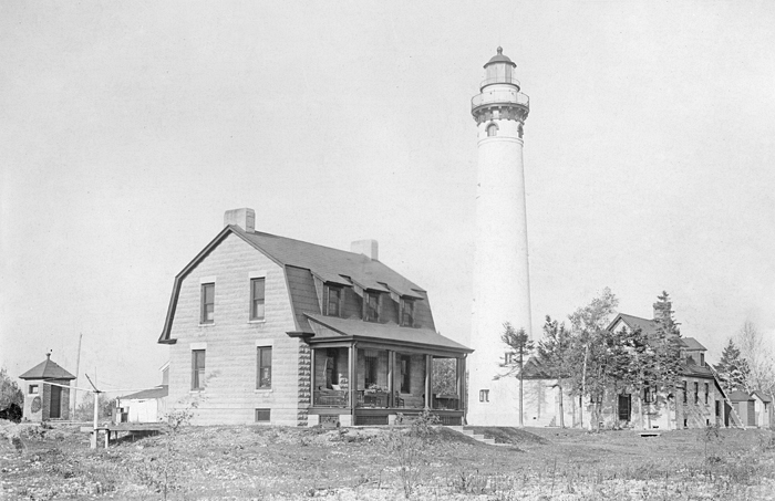 Presque Isle Lights tweet media