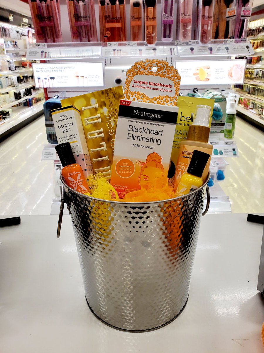 L O V I N G the creativity we have here in T2095 Beauty😍💄💅👄 
<a href="/crw12tarheel/">Chuck Williams</a> @HannahS37689142  @baileybump17 <a href="/casey_stelzer/">Casey Stelzer</a> <a href="/Fit2095/">Kyle Z Lee</a> <a href="/ThatTJBurns/">TJ Burns</a>