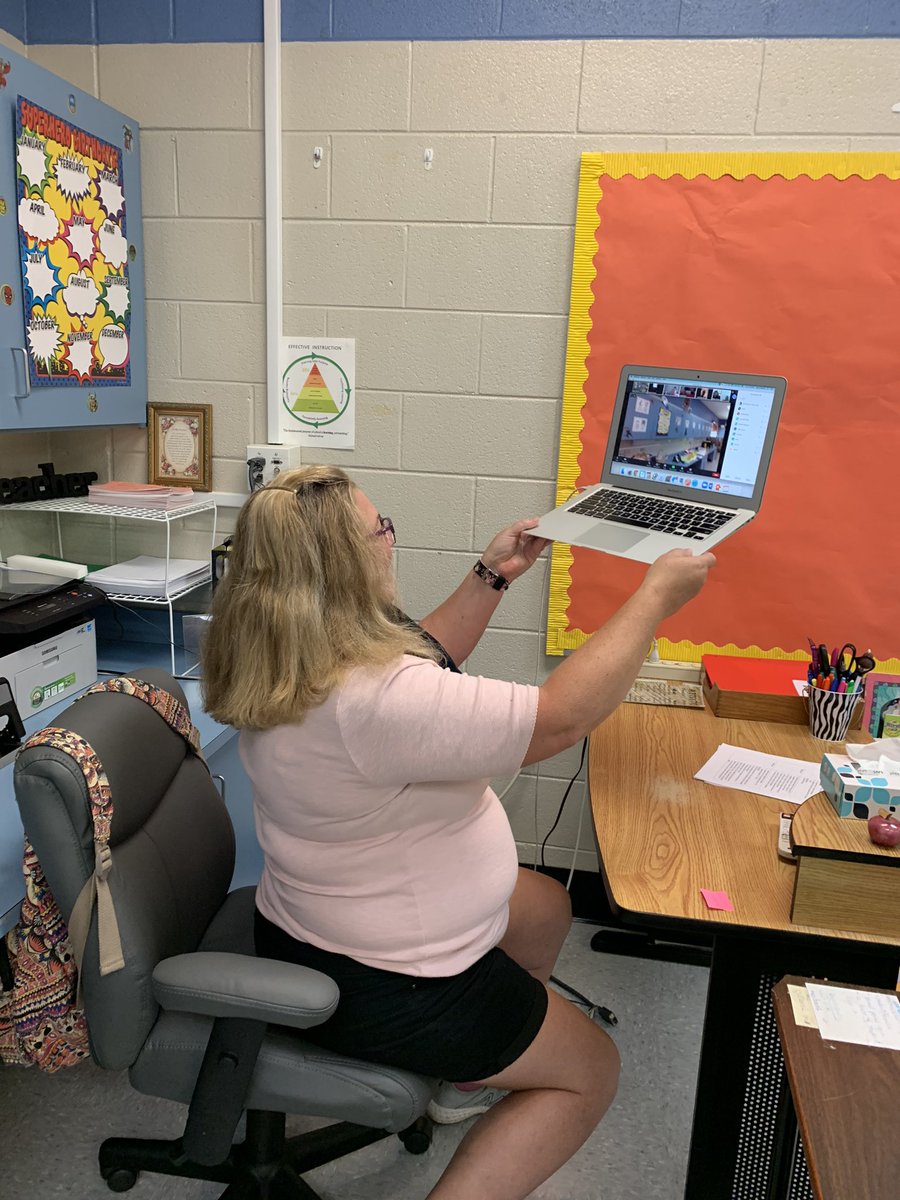cbbpayne's tweet image. The staff at Jones Intermediate School has worked hard this week to prepare for #MAfirstday! Our virtual open house was a new experience for us but we couldn’t be more excited about students returning (online or face-to-face) next week! #JOleaders @MACSchools