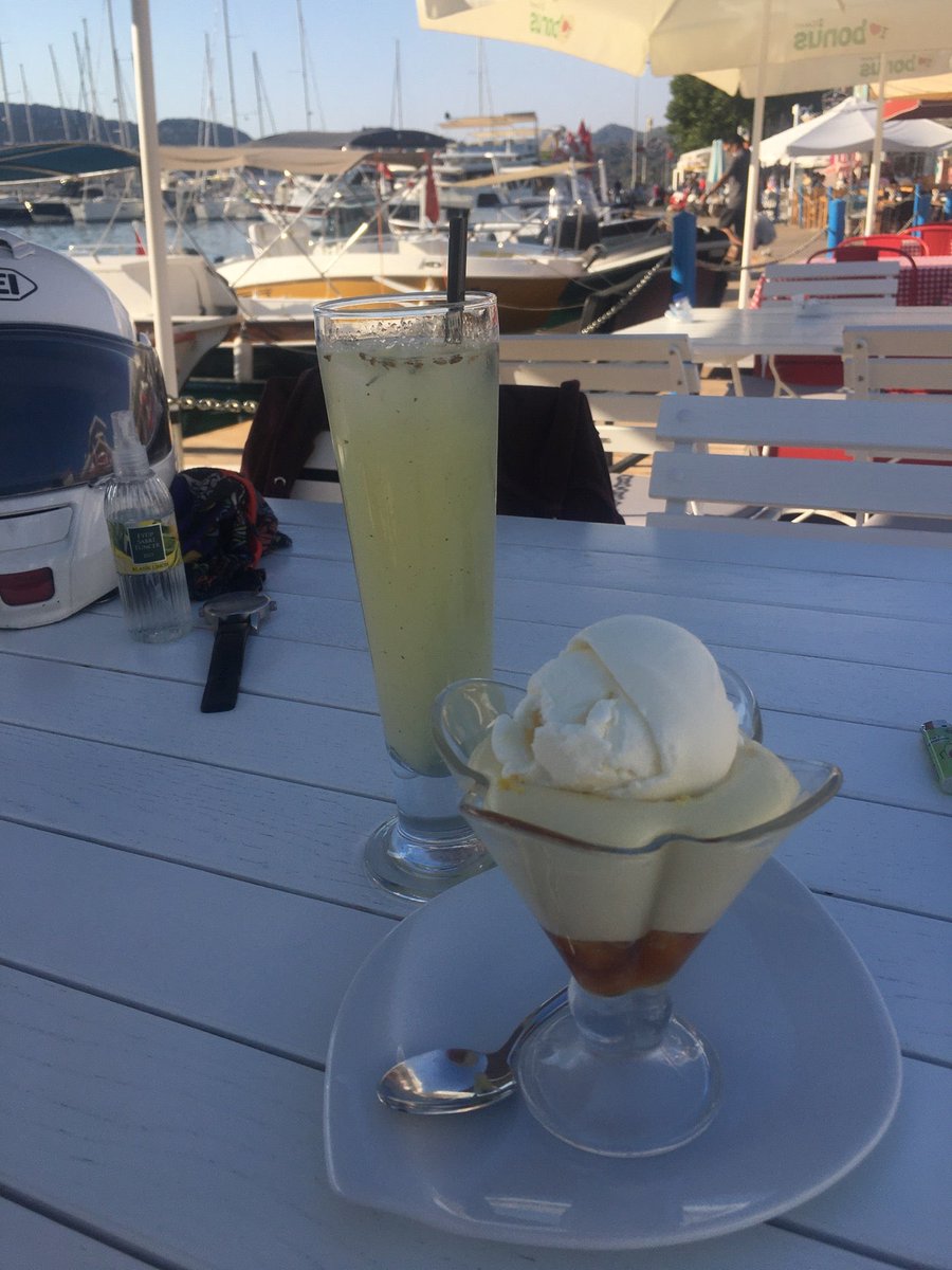 ibrahimlafci's tweet photo. Enginarlı limonlu tatlı (@ Paprika Cafe in Marmaris) https://t.co/jcoWww2QUv https://t.co/gE8CyrpEqD