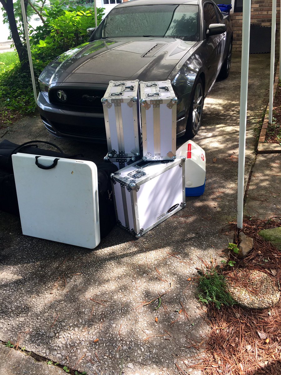 SundaySwerve's tweet photo. F a gym membership! We have PA’s and flight cases. #getswerved https://t.co/2SmAFQgEhx