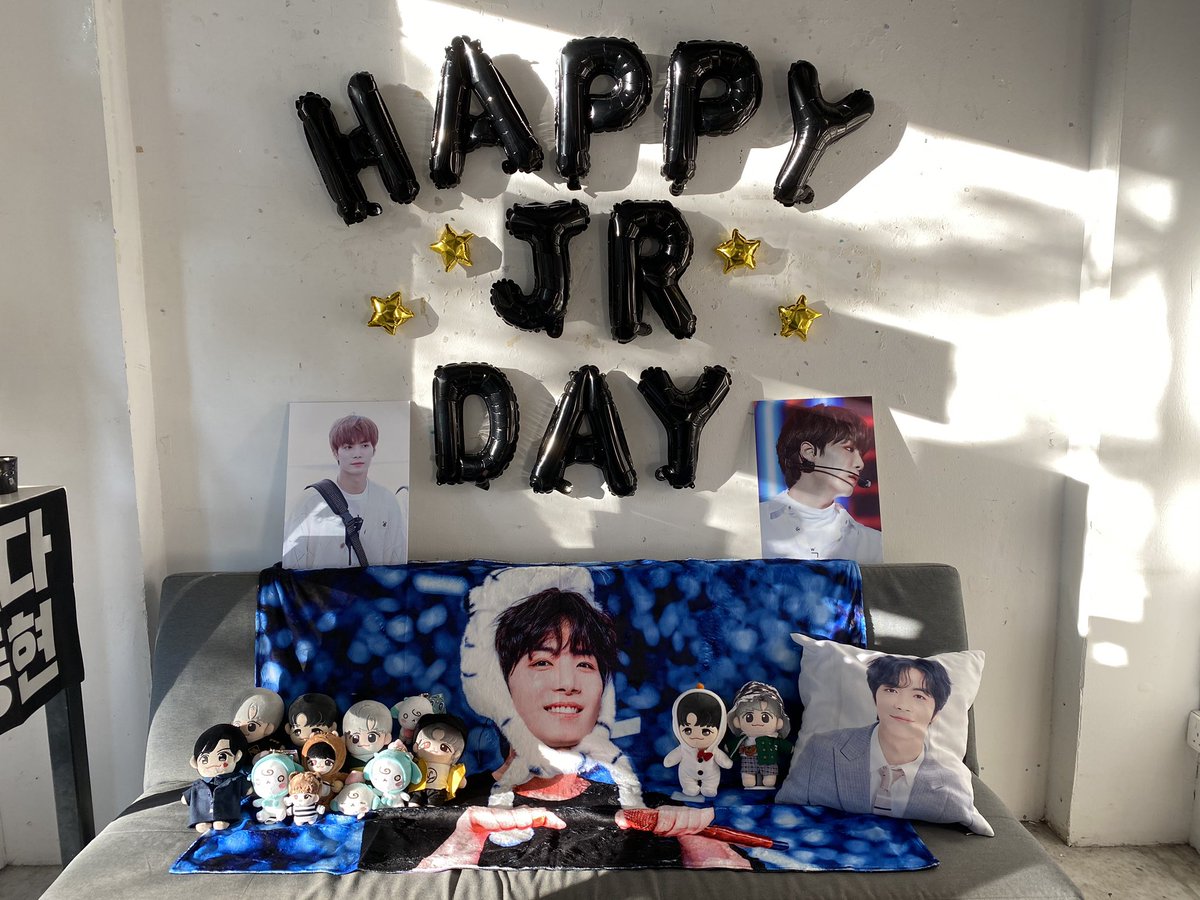 lovedoongee's tweet photo. Thanks for organizing JR’s birthday event today! @primrosesg 🥰

Had great time with SGLOVEs ❤️

코로나 때문에 조금 늦게 열게 된 쩨아리 생일카페 이벤트🥳 

아기자기 정성들여 꾸며진 카페에서 러브들과 즐거운 시간을 보냄💓

#PRISM_JR_DAY 

#김종현 #JR #쩨아리 #뉴이스트 #NUEST https://t.co/LLADJV635h