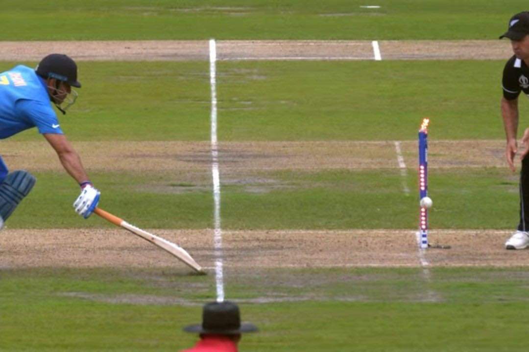 Thyview's tweet photo. Started his Career with a Run-out
Ended his Career with a Run-out 💔😞

#MsDhoni #ThankYouDhoni https://t.co/DtQqW3vN6I