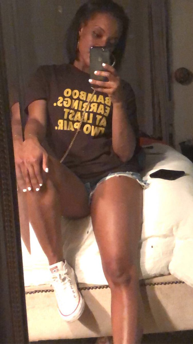bzegirl's tweet photo. #leggame 🦵🏾 https://t.co/IBYMyhBsR4