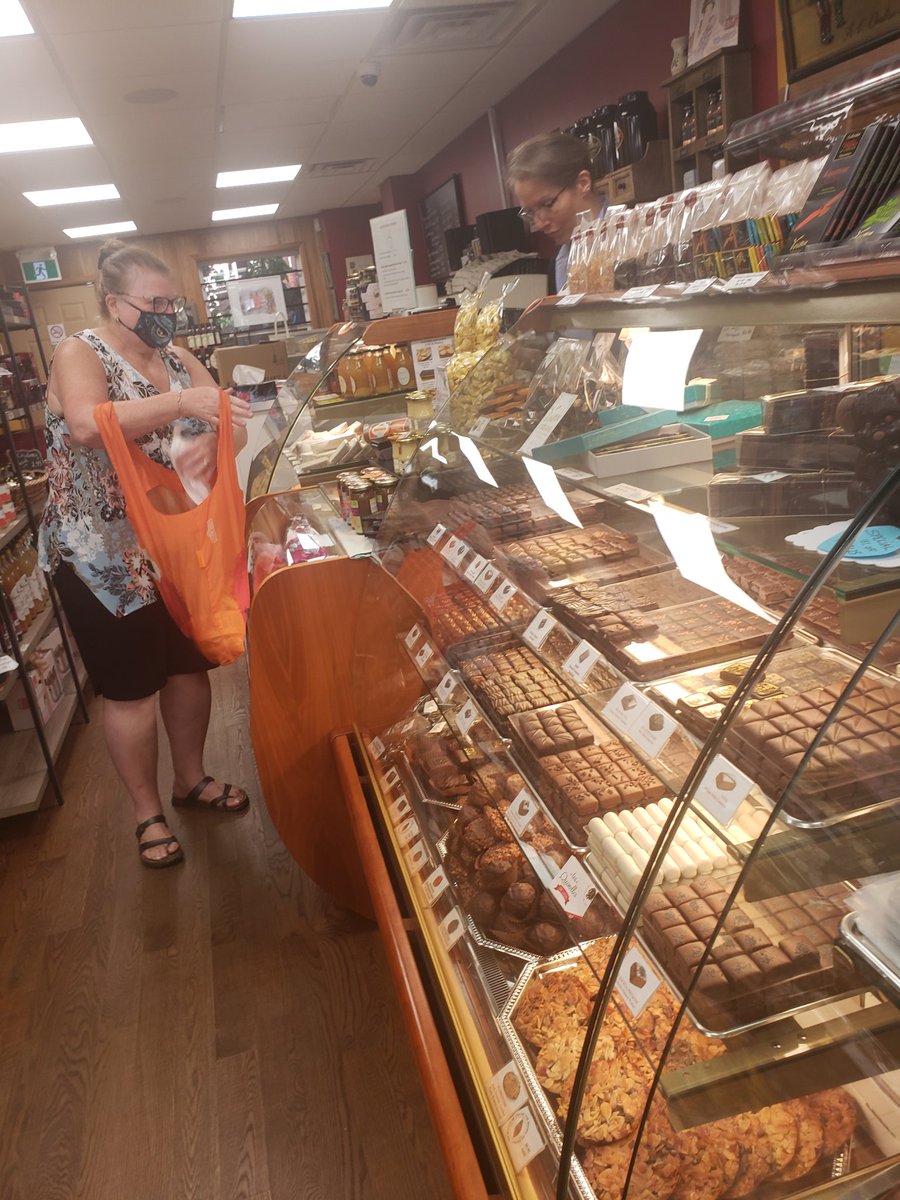 DaveLikesBikes's tweet image. Beautiful visit to @DouceFranceTO on #DestinationDanforth! Delicious croissants, great coffee, super friendly service and bike parking right out front!

#BikeLocalShopLocal