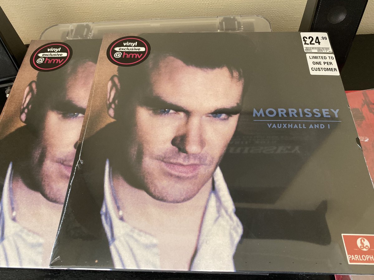 ListOfTheLost's tweet photo. Ltd. Vauxhall And I 
Photo by Phil Robinson

#Morrissey #LtdVauxhall https://t.co/szDxnNTprx