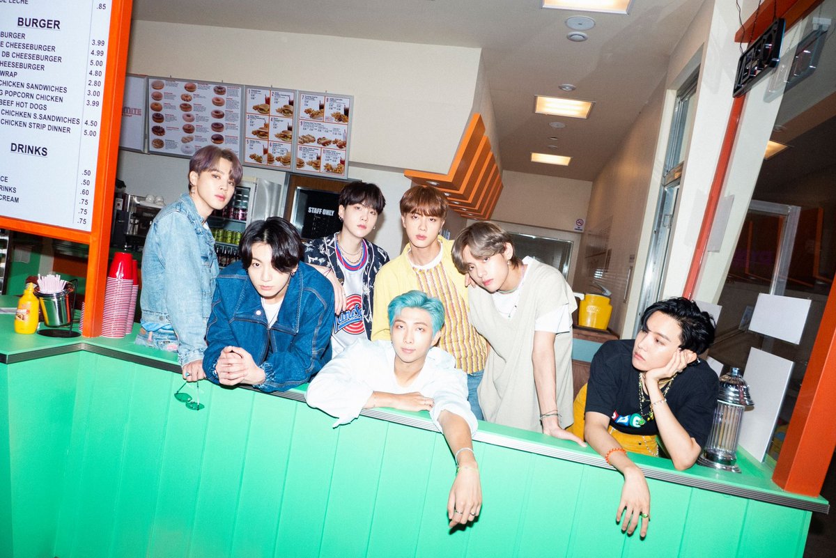 ILCHAESAN_BTS's tweet photo. guys is this the MV music video location???? 
#BTS https://t.co/psmOc3x6uD