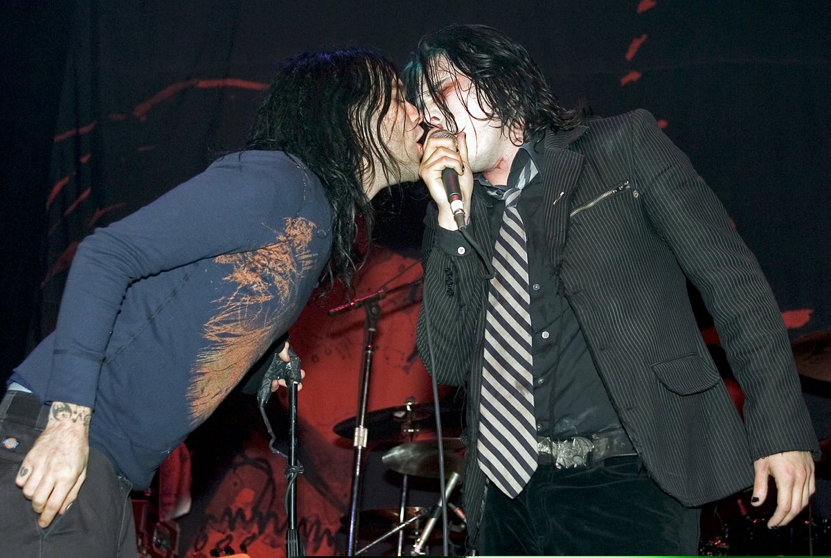 teal roots gerard: a surprisingly long thread