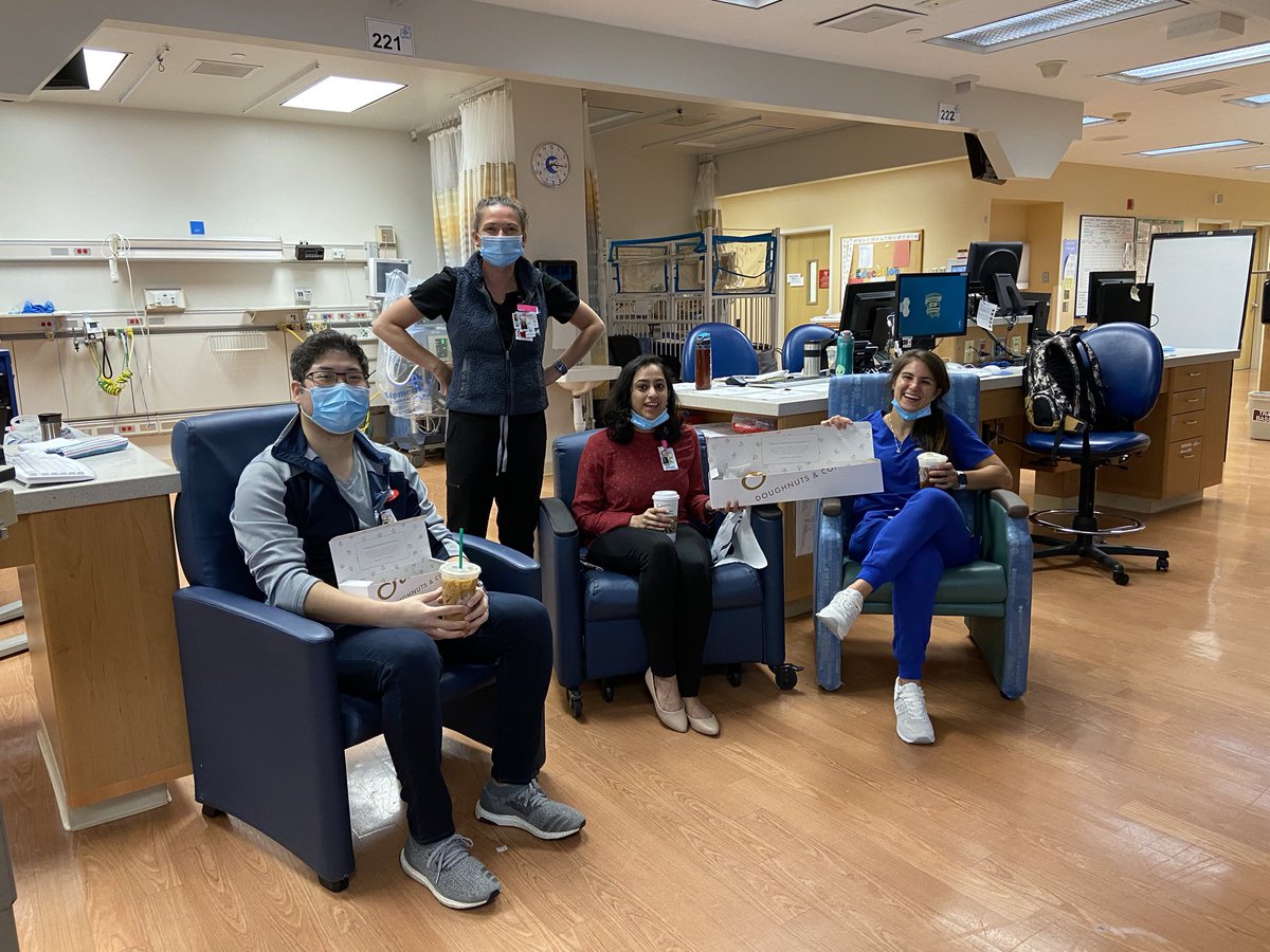 ChocPicu's tweet photo. #pedsICU boot camp! Starting off strong with the essentials nice to see our PICU friends! @SidecarDoughnts @CHLA_PCCM @StanfordPICU #westcoastbestcoast #pedsICUmatch https://t.co/tdQ3vcGYTX