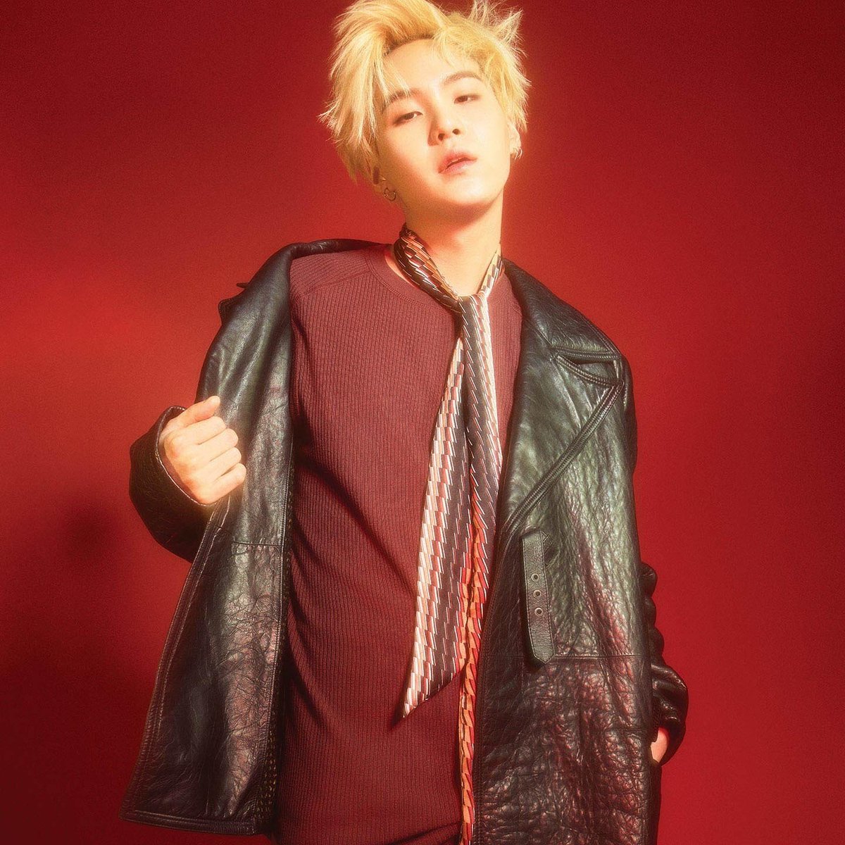 minspics's tweet photo. iconic
#4YearsWithAgustD
#AgustD4주년축하해
#AgustD_4th_Anniversary
#AgustDay https://t.co/hcTLAAONzU