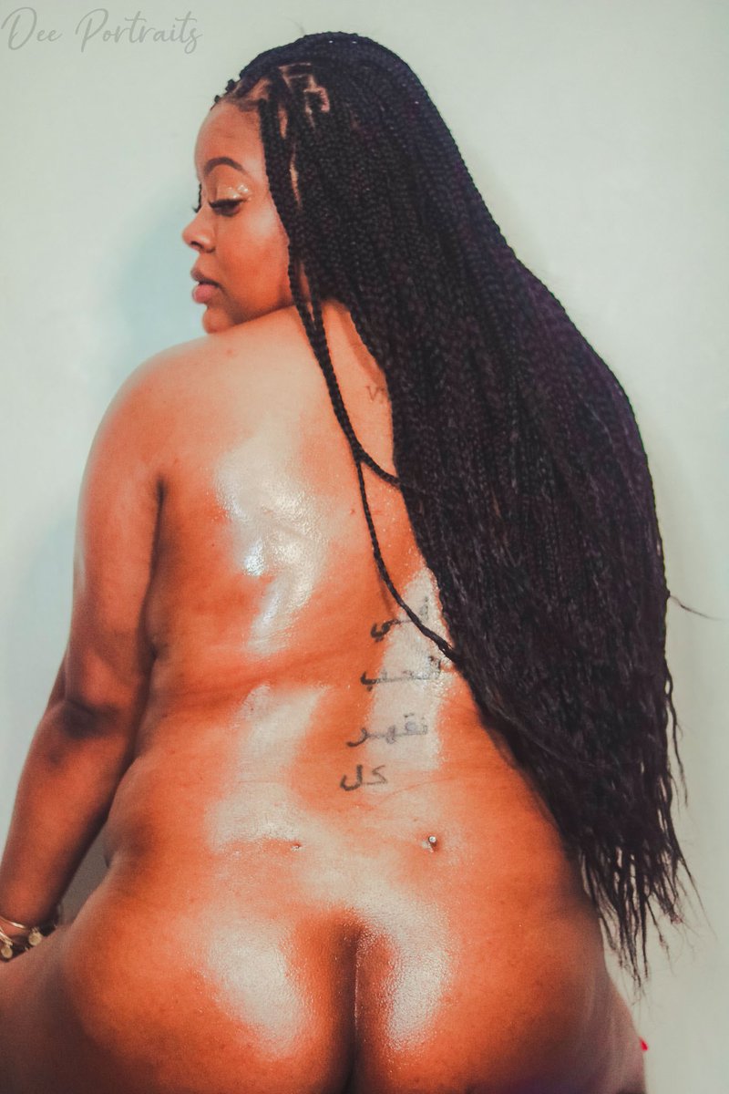 DeePortraits's tweet photo. She wanted to feel confident after having her baby &amp; we did it! #motherhood #postpartum #mombody #confidence #photography #pittsburgh #portraitphotography https://t.co/dIIqkasbL3