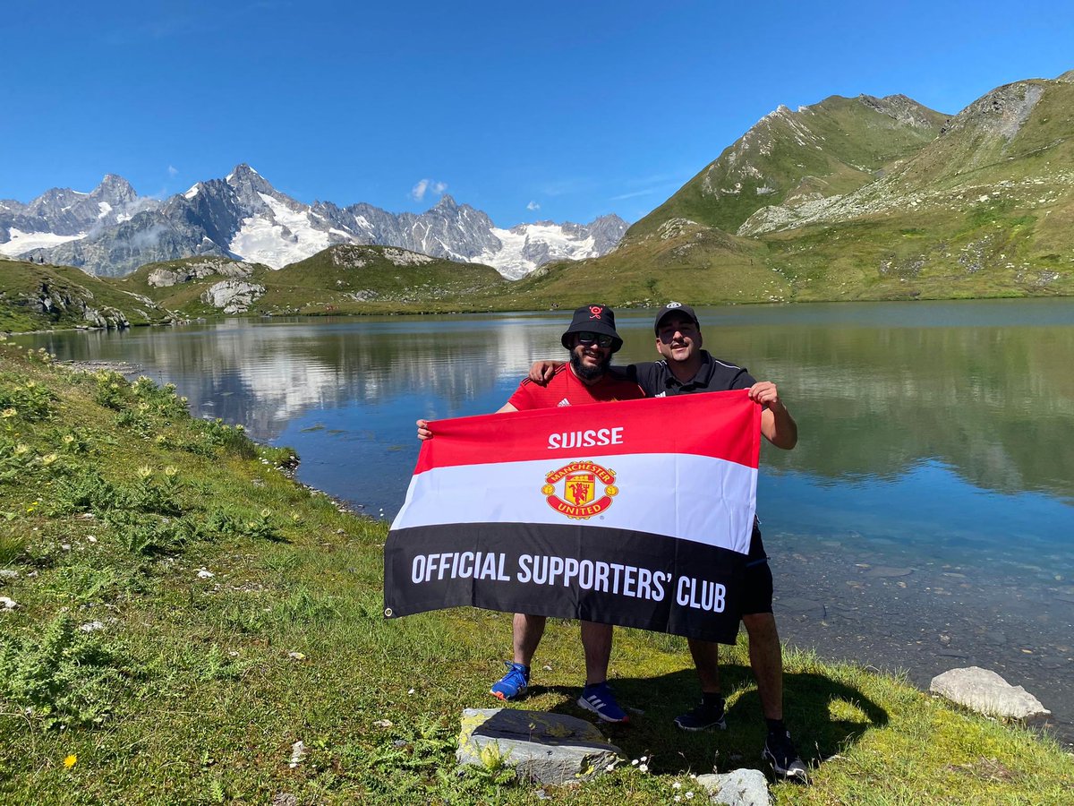 VoutazM's tweet photo. Oh United We Love You #MUFC #mufcfans #MYPSB #ValFerret #LacsFenetre @MuscSuisse @ManUtd @MUSCRFB @MUSCFR @PaysduStBernard https://t.co/2dIzokhKor