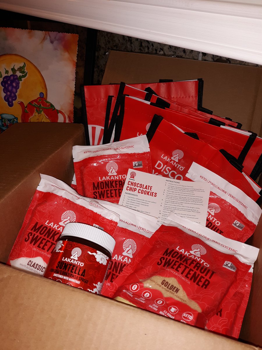 jilliej26's tweet photo. Unboxing my @lakanto @tryazon party pack! Can't wait to start planning and baking! Thank you @tryazon and @lakanto for such an awesome party pack!

#unboxing #sweetresponsibly #discoveryourchi #lakanto #tryazon #baking #bakingparty #sweetners #lakantosweetener #lovetobake❤️ https://t.co/98oFL7bYmg