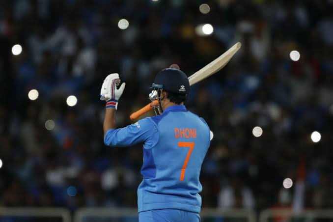 karthiksubbaraj's tweet photo. Thanks for all the inspiration, leadership lessons and Sportsmanship.... You can never retire from our hearts 💔❤️🙏

We as ur fans failed to give the best send off on field You deserve.... Waiting to see you pad up for #CSK 

#Dhoni #Thala #7 #Legend https://t.co/jx7f0djY5F