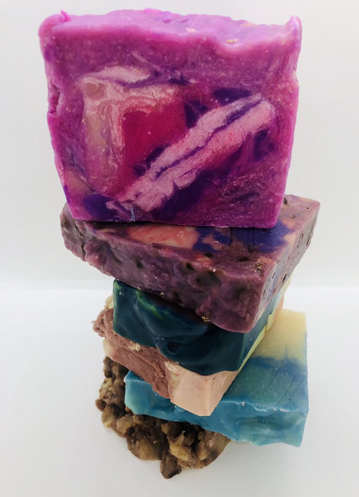 simplysabuni's tweet photo. We have a lot of great skin living soaps ready to ship. 🌿💚 #BlackOwnedBusiness #womanowned #handmadesoap #skincare #barsoap #handmadesoap https://t.co/M3NUYFZ9ht
