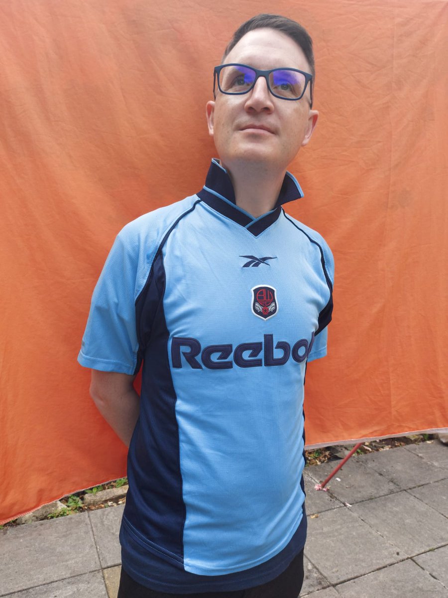 BigLegDrop's tweet photo. Rocking this look today. #OnceinNeverOut #OnceaWandererAlwaysaWanderer #BWFC #BuildfornextSeason #massiveclub #IESWA #Evattlution https://t.co/zAGliXiaM6